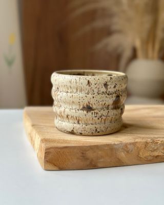 Kolekce Tiramisu 🤎✨ love it. Každý kus je jiný 🥰 Máš už nějaký kousek z této kolekce? 😍 #keramika #ceskakeramika...