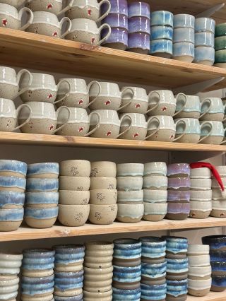 Nějak nám to tu zamrzlo ❄️☃️ #keramika #ceskakeramika #czechceramics #coffeecup #ceramiccup #espresso #cappuccino #latte...